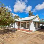 Seller of a House in Gladstone