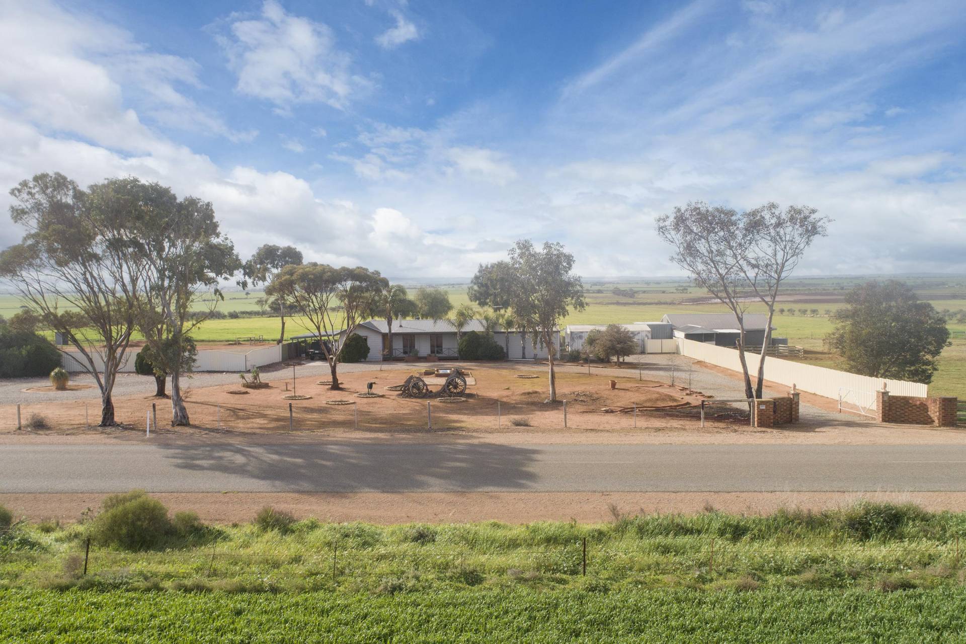 1576 Templeton Road, Mount Templeton - Image 1