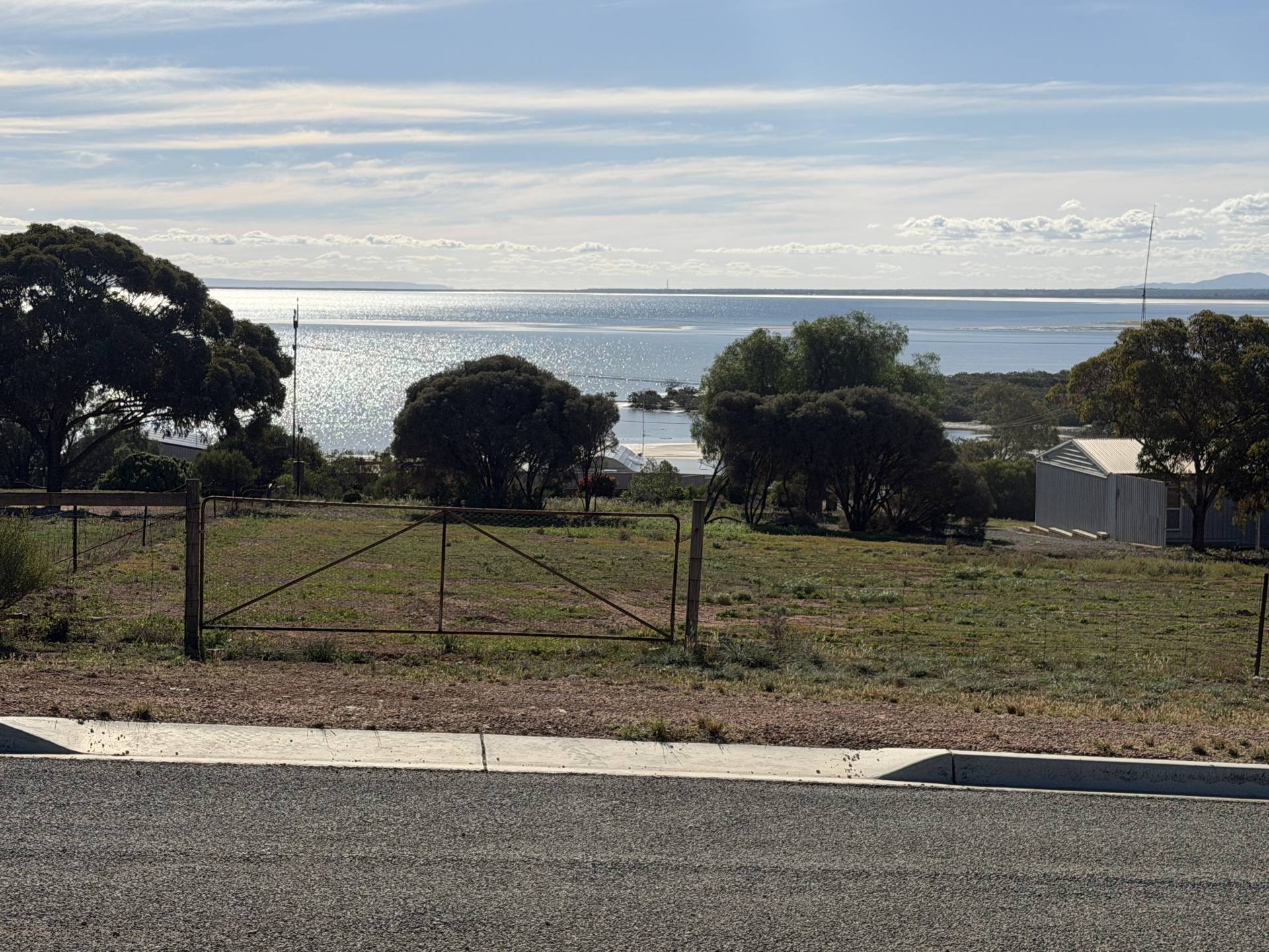 28 Calvary Drive, Weeroona Island - Thumbnail 3