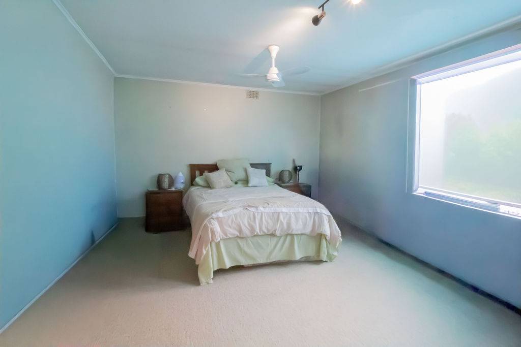 40 Essington Avenue, Clare - Thumbnail 8