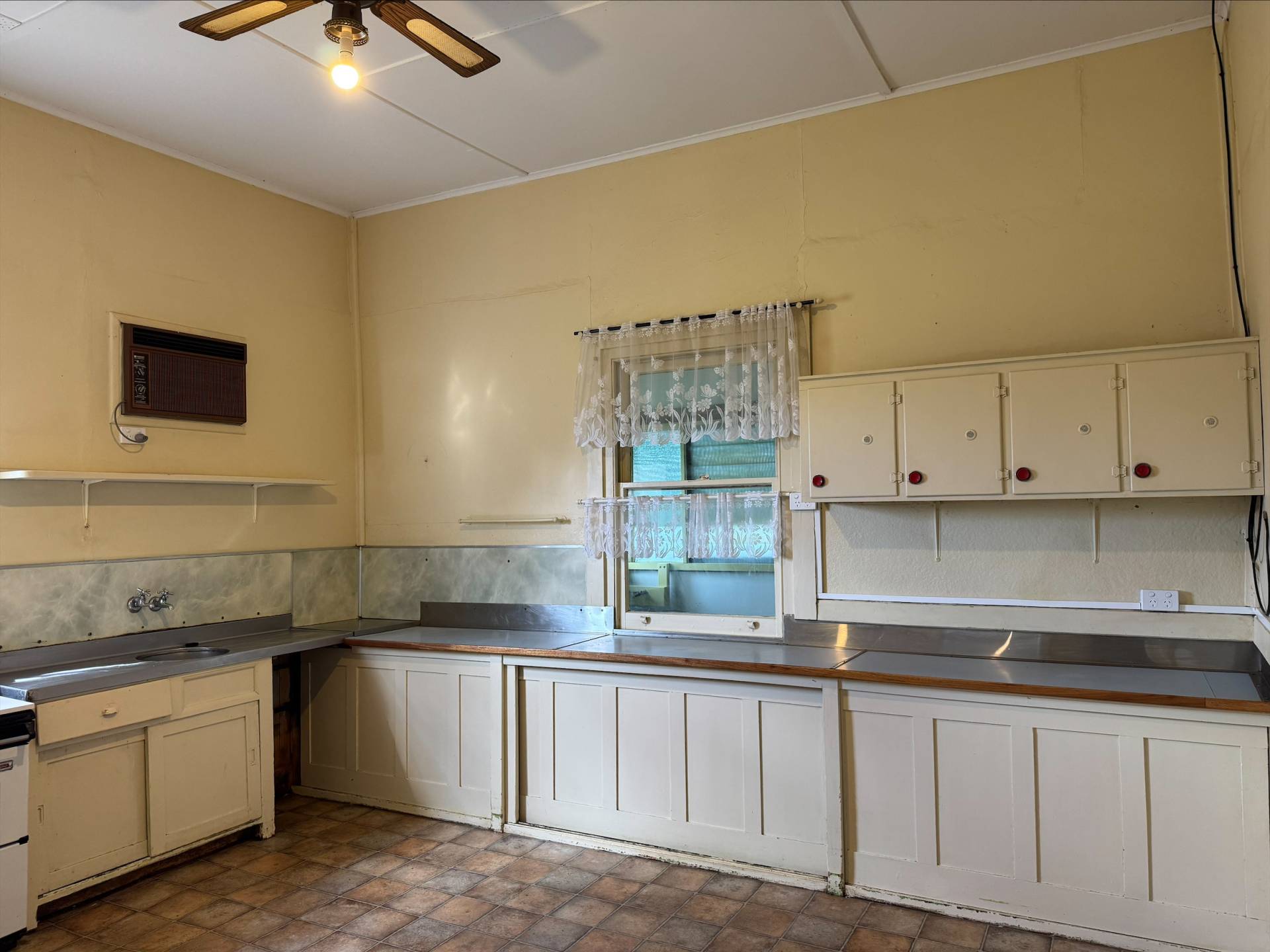 54 Brown Street W, Peterborough - Thumbnail 7