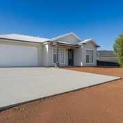 Seller of a House in Kadina