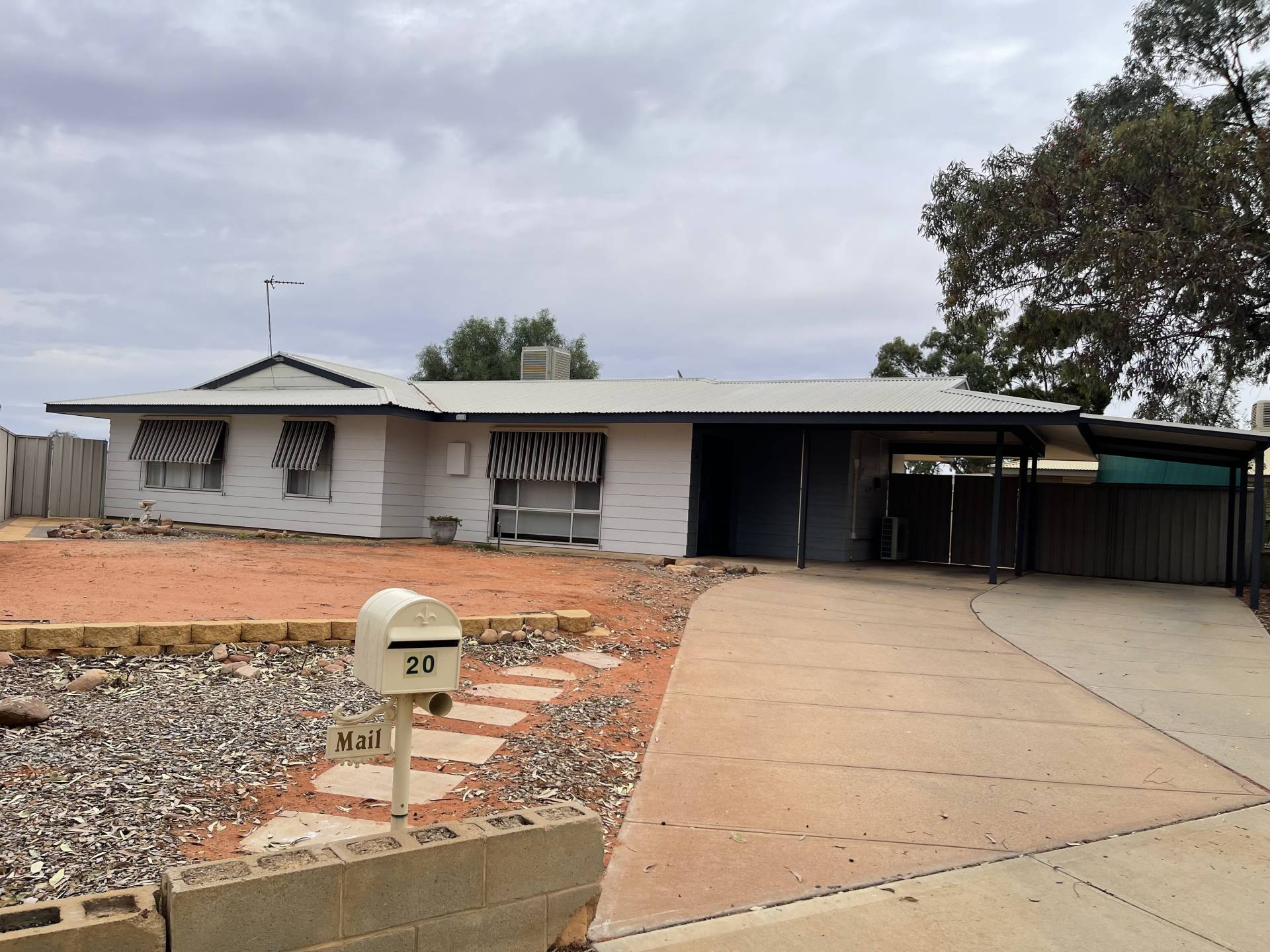 20 Wangianna Street, Roxby Downs - Image 1