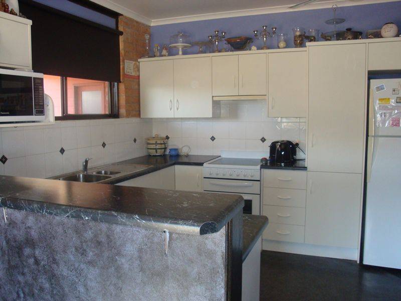 6-8 Olivebank Street, Port Germein - Thumbnail 5