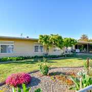 Seller of a House in Laura