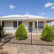 Seller of a House in Kadina