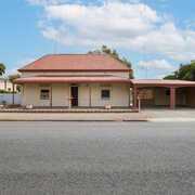 Seller of a House in Kadina