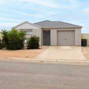 Seller of a House in Kadina