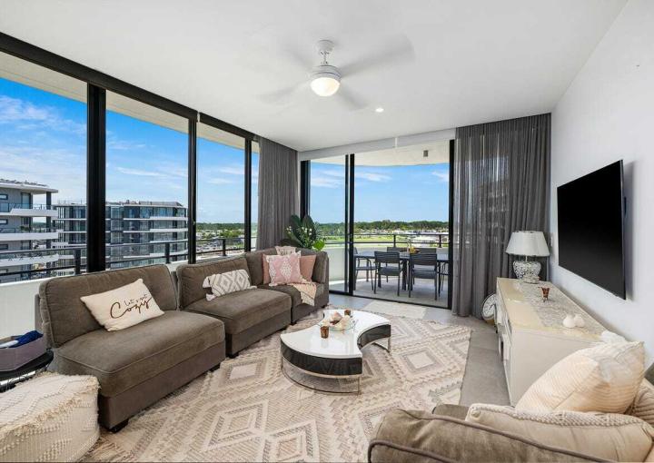 Unit 1708/1 Grant Ave, Hope Island