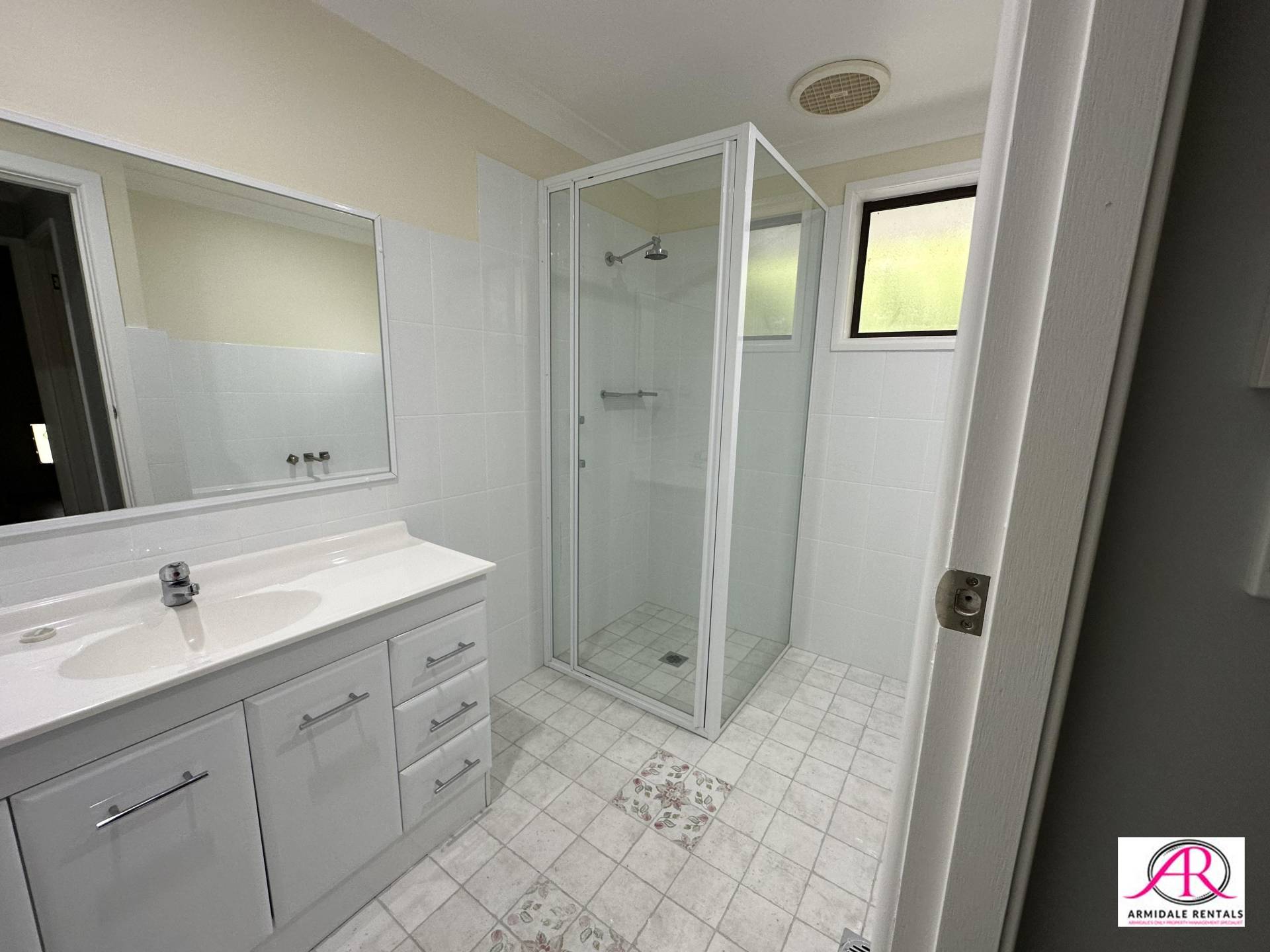 Perfect South Hill Cul de sac Armidale Rentals