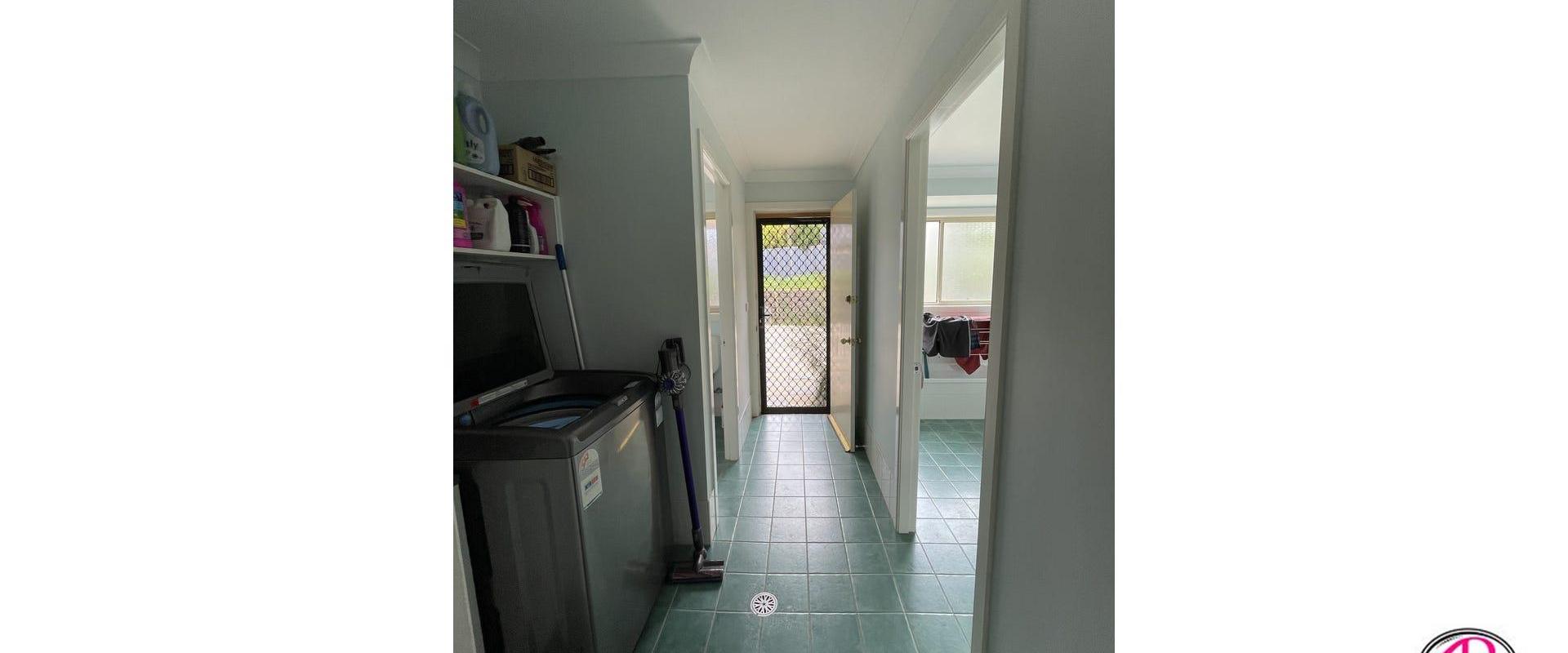 QUALITY 4 BEDROOM HOME Solar Power System Armidale Rentals