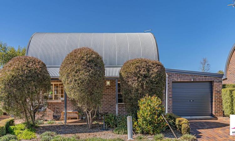Stylish and Cozy 3 Bedroom Rental House in Armidale - Don't Miss Out!