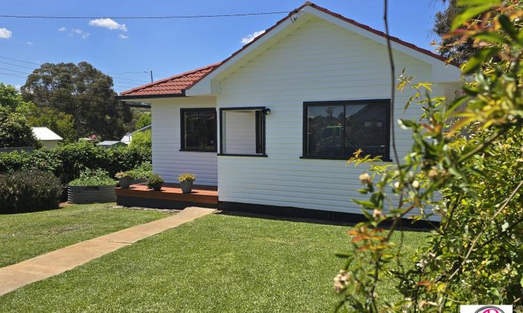 Fully Renovated Central Armidale