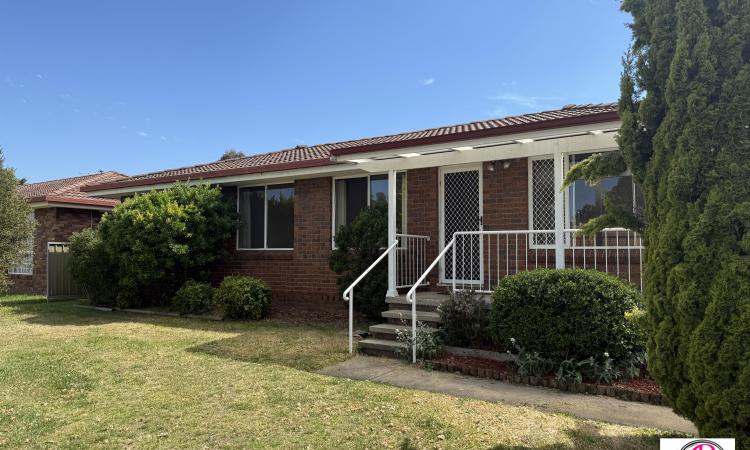 Charming 3-Bedroom House in Serene North Hill
