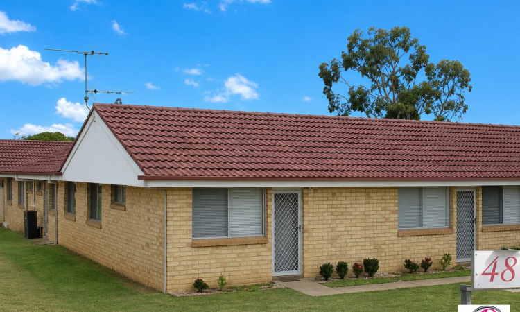 Tidy Partly Furnished 2 bedroom