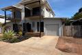 MODERN 2 BEDROOM TOWNHOUSE WITH POOL VIEWS!