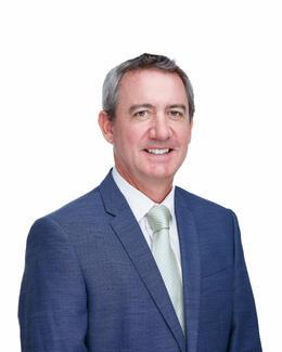 Murray Wellington photo
