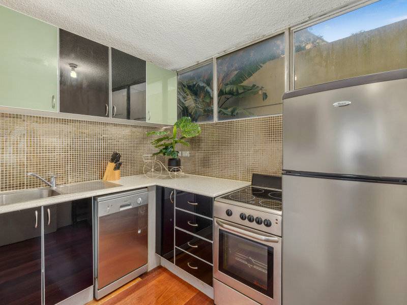 Unit 2A, 85 Elizabeth Bay Rd, Elizabeth Bay - Thumbnail 3