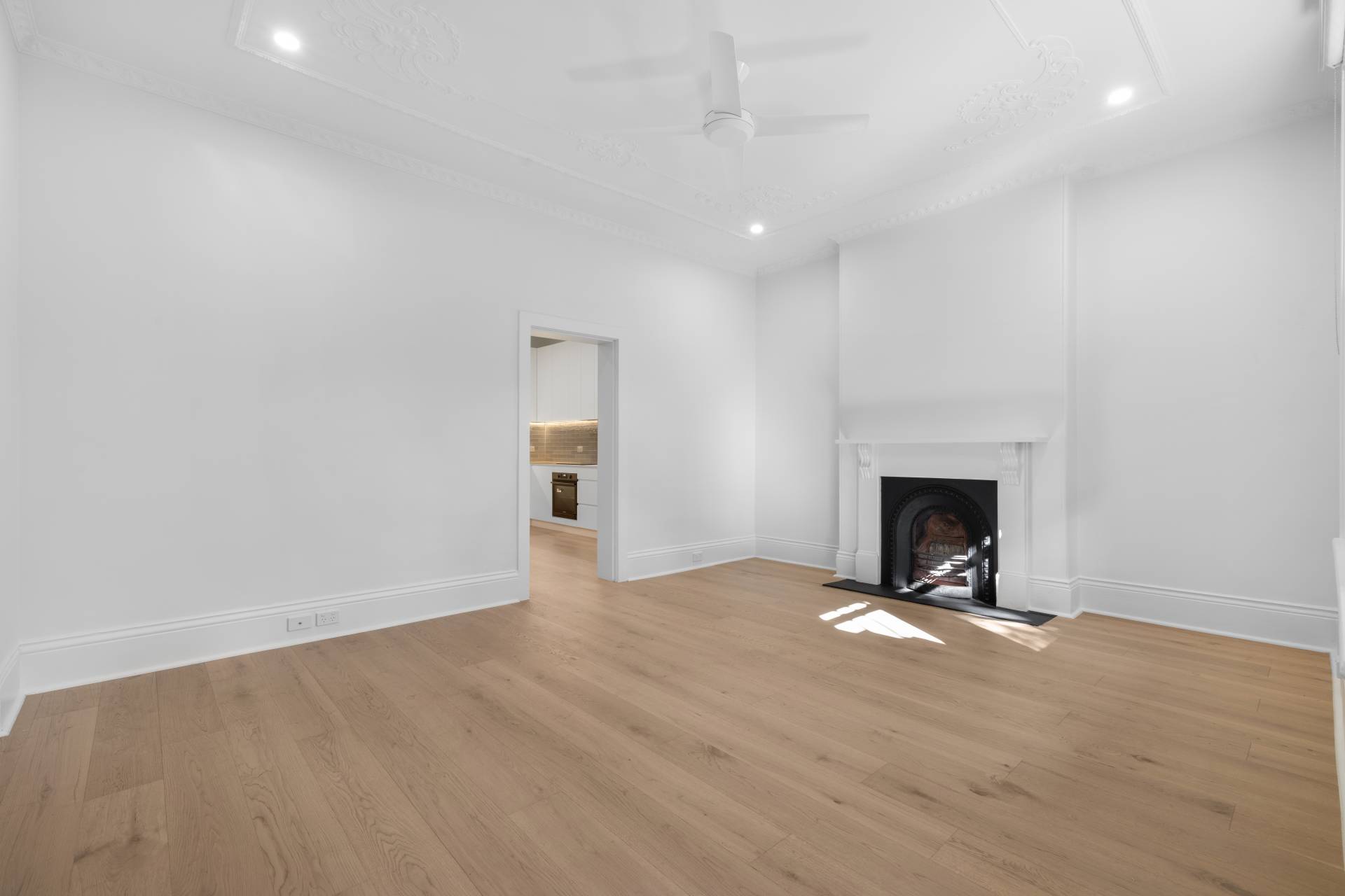 Unit 10/2-6 Womerah Avenue, Darlinghurst - Thumbnail 3
