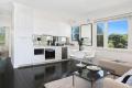 MODERN 2 BEDROOM APARTMENT WITH LOCK UP GARAGE!!