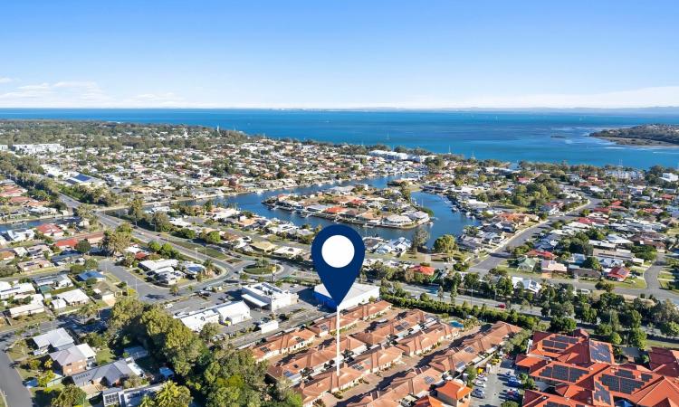 LOWSET VILLA IN THE HEART OF BRIBIE