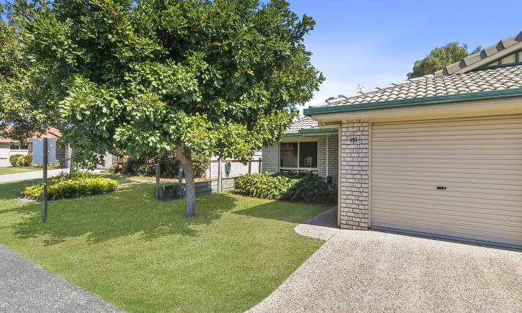 FOR SALE: VILLA 151 PEBBLE BEACH RETIREMENT VILLAGE, SANDSTONE POINT