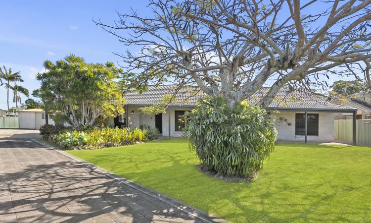 NEW! SIZE, APPEAL, VERSATILITY AND COMFORT – WELL POSITIONED BONGAREE RESIDENCE