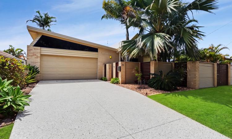 Architectural Sophistication Meets Relaxed Coastal Living in Woorim