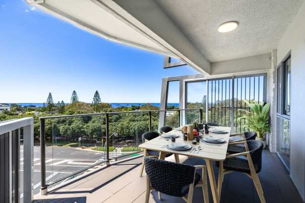 Panoramic ocean views in a 5-star location!