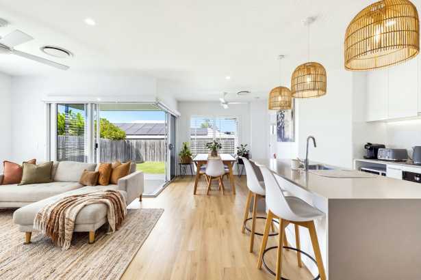 Near-New Stylish Family Home in Prime Position!
