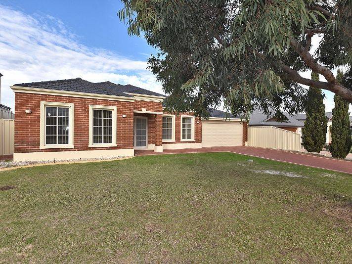 156 Golf Links Drive, Carramar - Thumbnail 2
