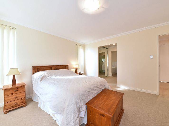 156 Golf Links Drive, Carramar - Thumbnail 6