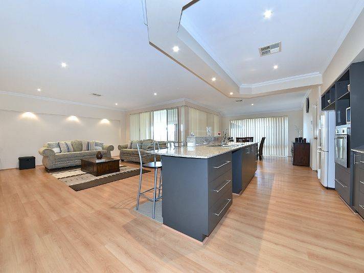 156 Golf Links Drive, Carramar - Thumbnail 8