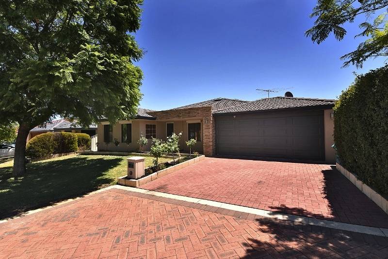75 Cheriton Drive, Carramar - Thumbnail 3