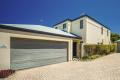 Fantastic Townhouse in Sought After Hillarys!