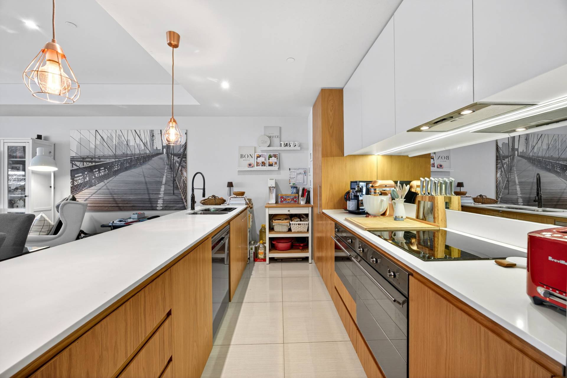 Queens Riverside Luxury Living at Queens Riverside!