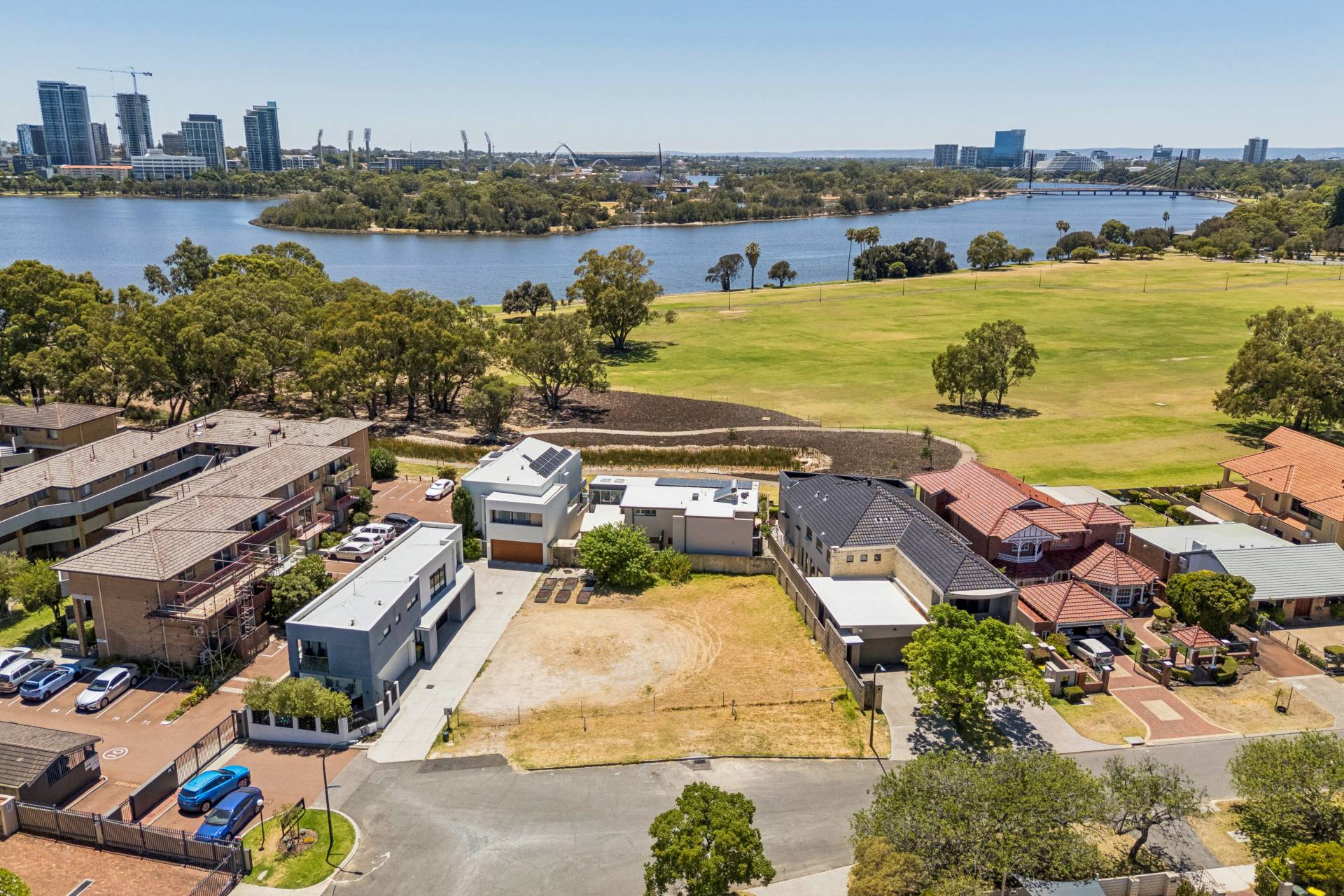 1/57 Swanview Terrace, South Perth - Image 1