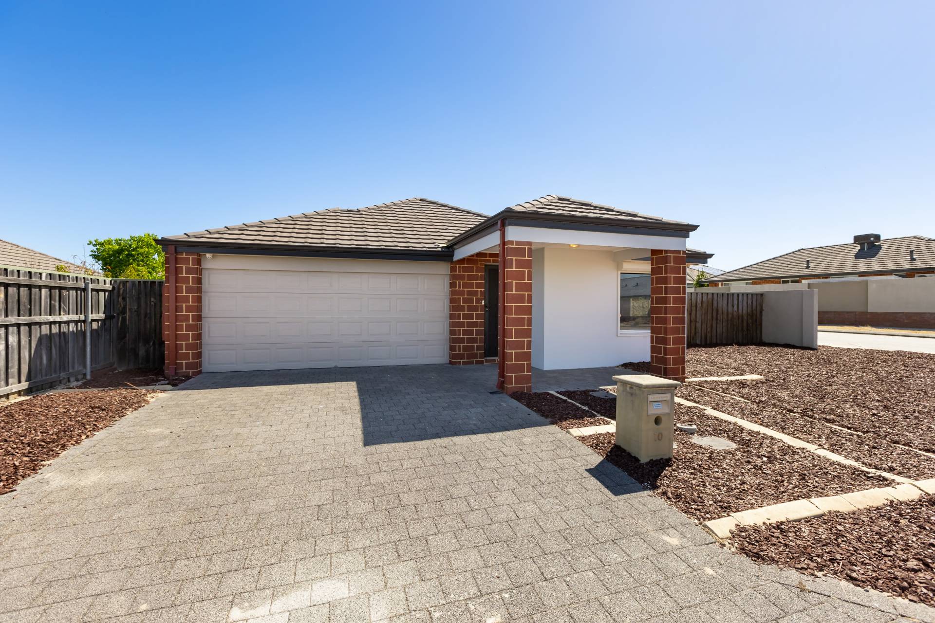 10 Emms Green, Ellenbrook - Thumbnail 3