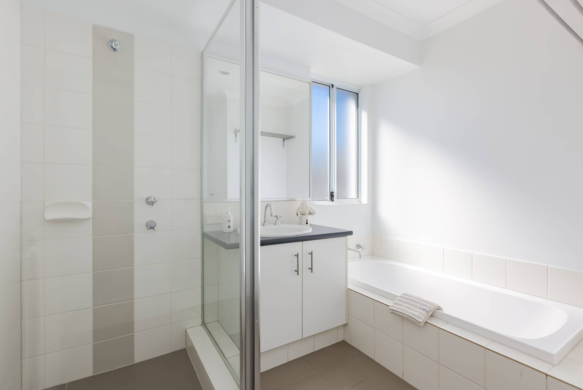 10 Emms Green, Ellenbrook - Thumbnail 7