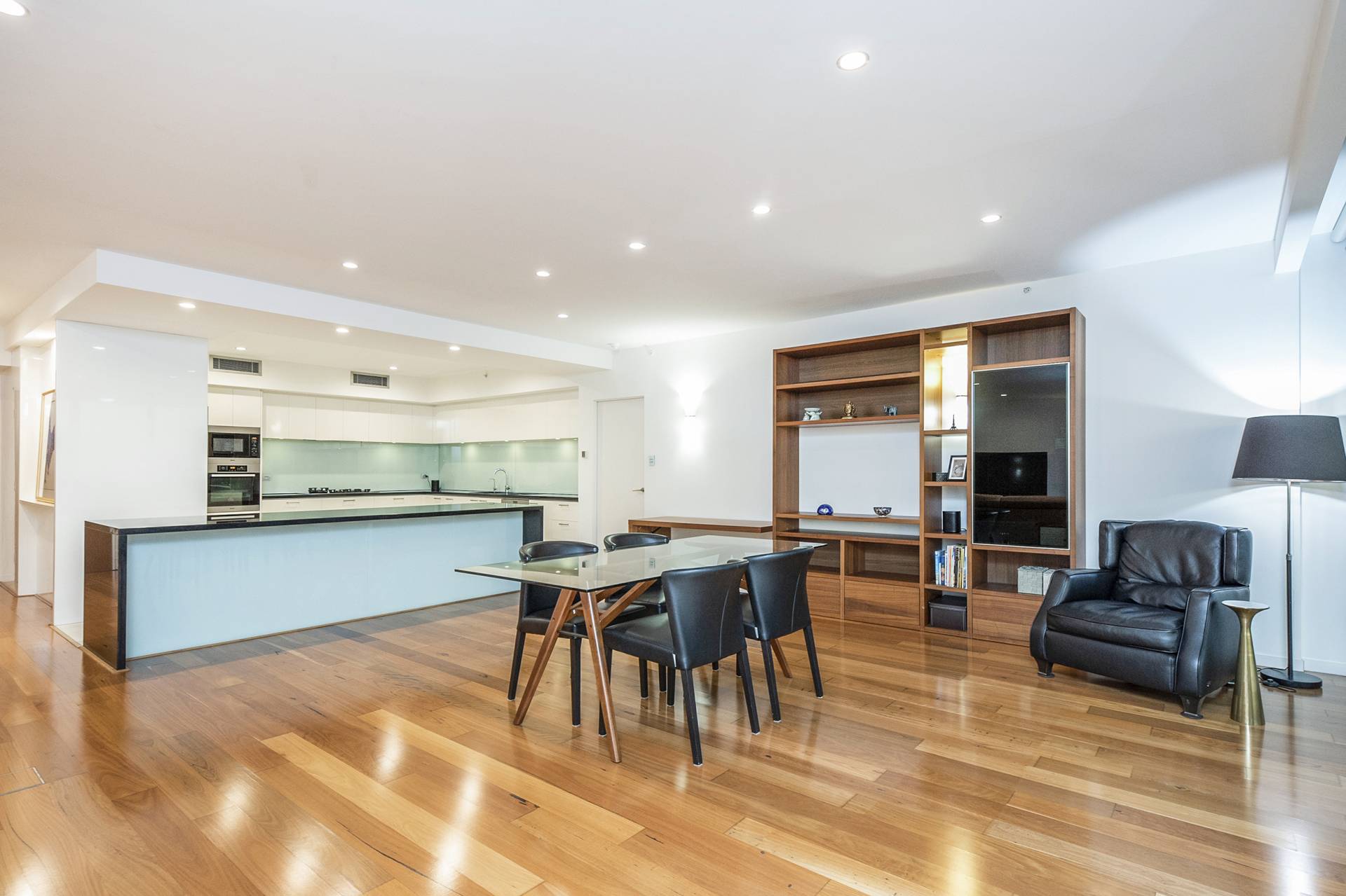 112, 90 Terrace Road, East Perth - Thumbnail 2