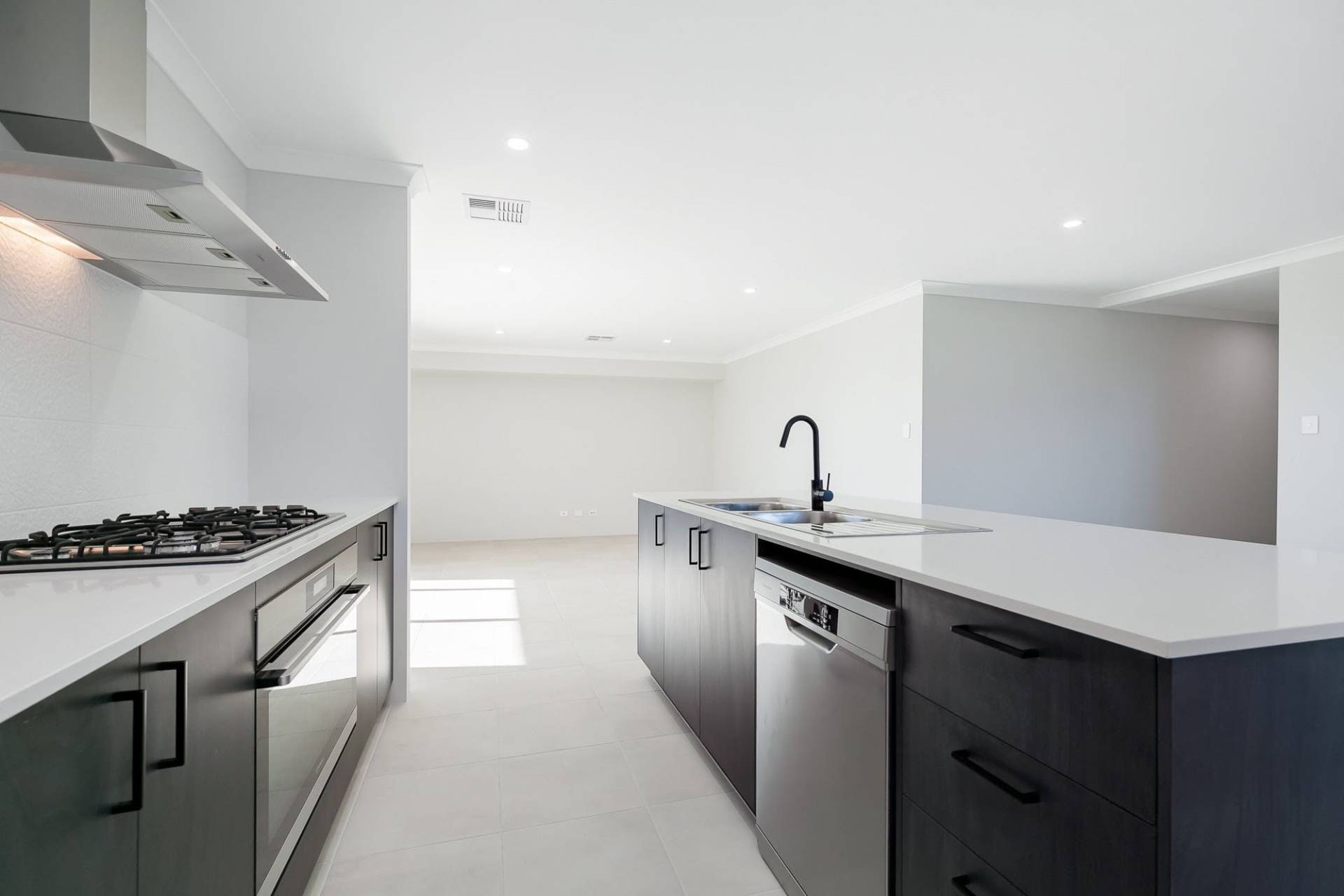 26 Cinnabar Drive, Eglinton - Thumbnail 2