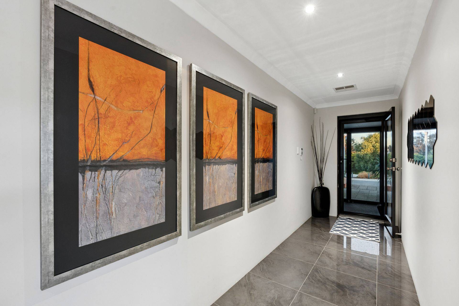 56 Burdekin Turn, Hilbert - Thumbnail 2