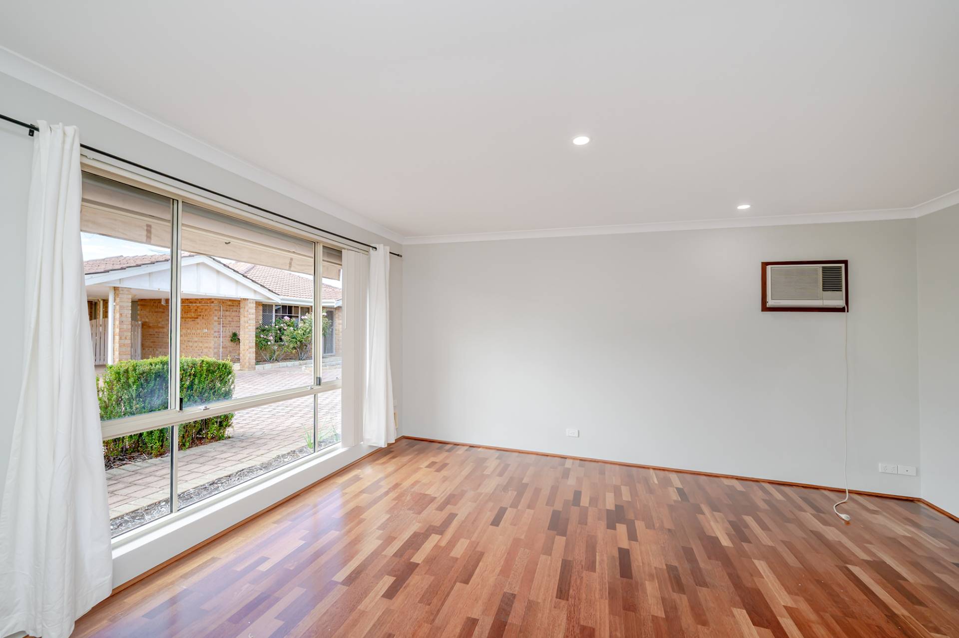 5, 6 Luton Close, Ballajura - Thumbnail 4
