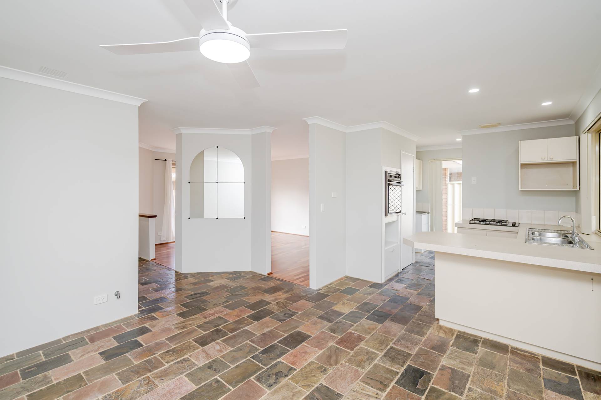 5, 6 Luton Close, Ballajura - Thumbnail 8