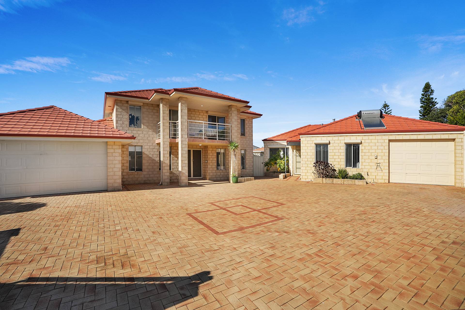 22 Ramsgate Retreat, Mindarie - Image 1