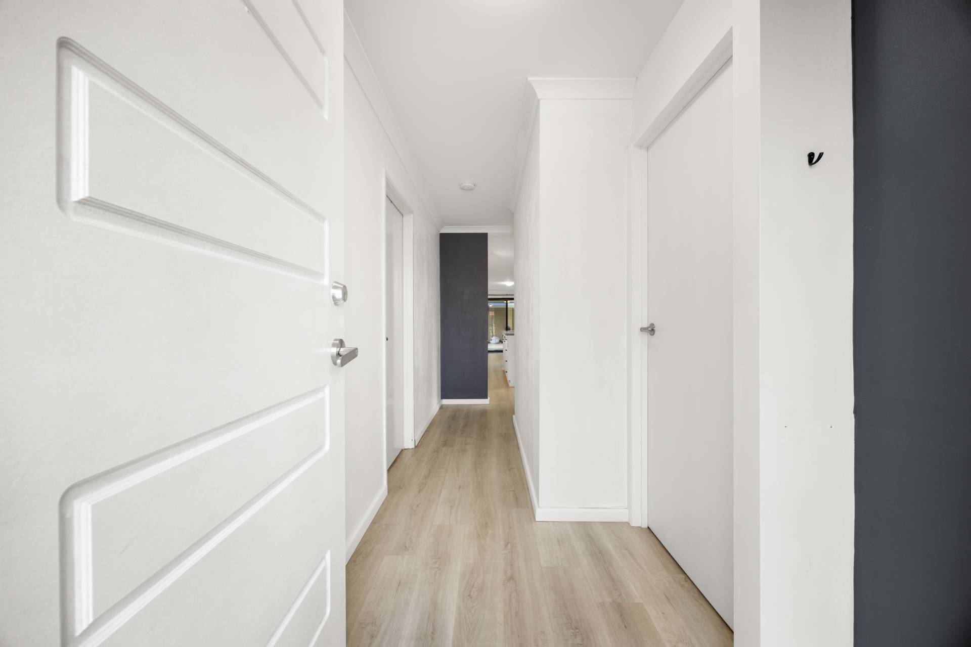 8 Paludosa Link, Banksia Grove - Thumbnail 2
