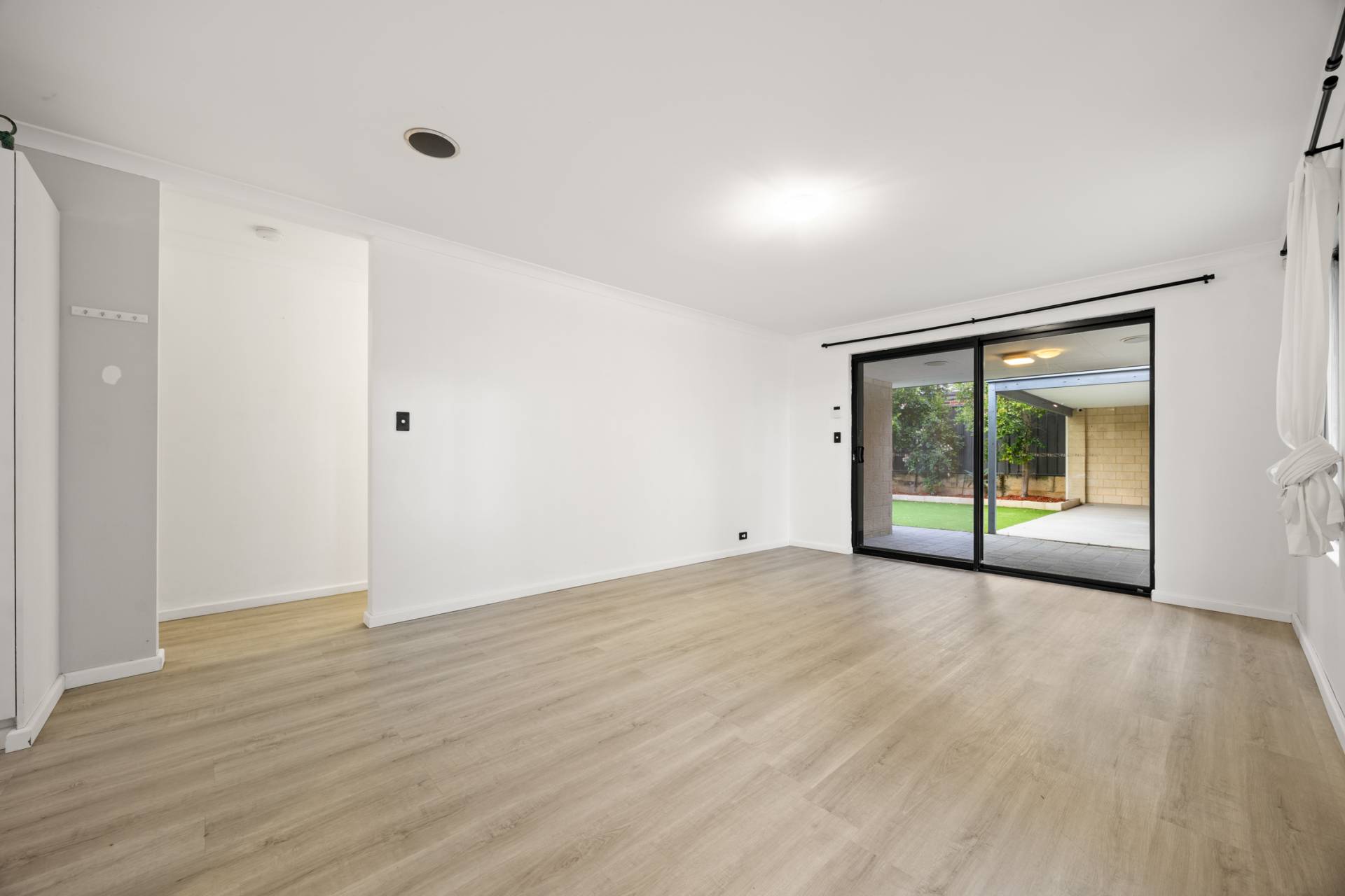 8 Paludosa Link, Banksia Grove - Thumbnail 8