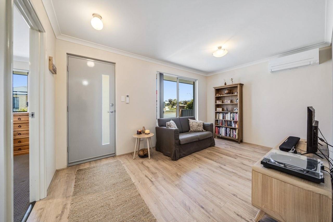 4 Mountain Street, Banksia Grove - Thumbnail 4