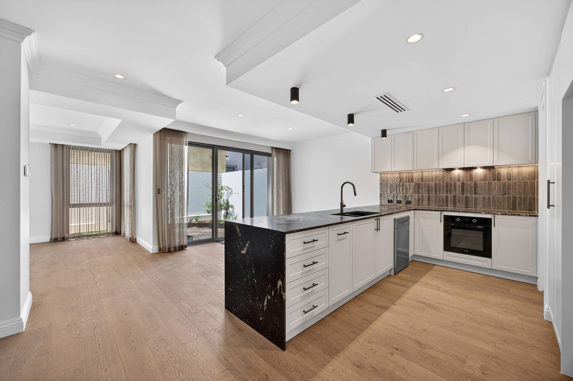2, 130 Waratah Avenue, Dalkeith - Thumbnail 7