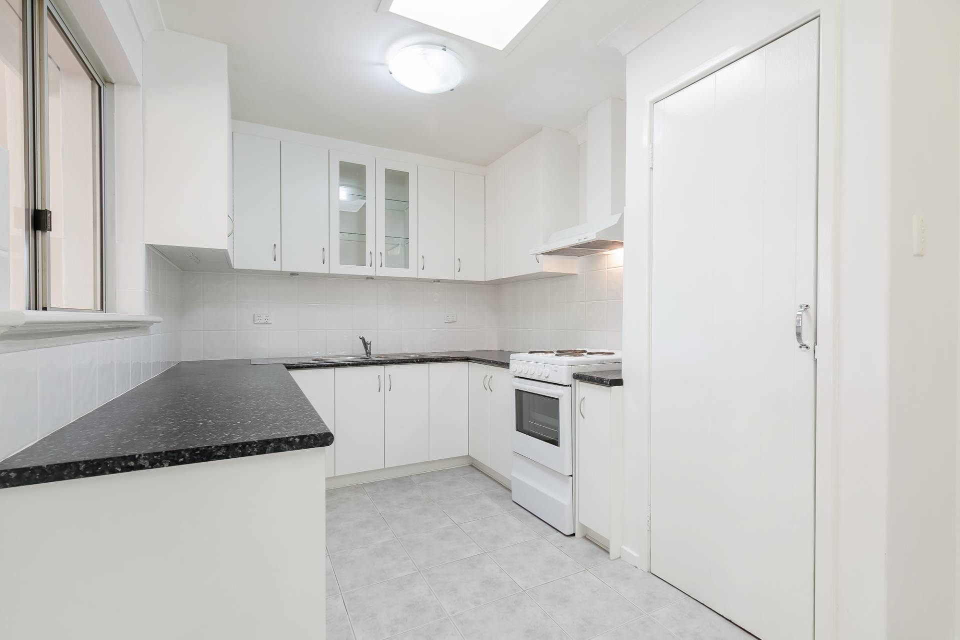 8 Henry Street, Rockingham - Thumbnail 7